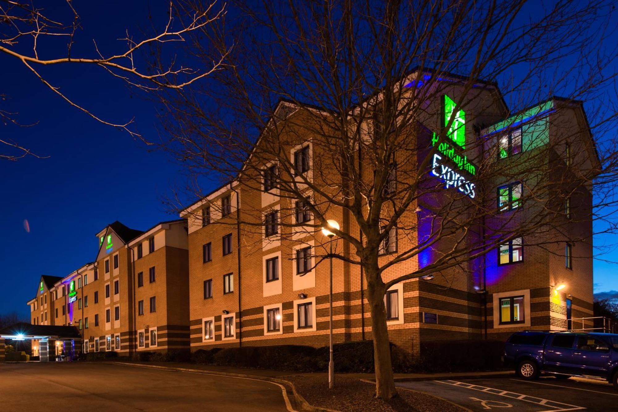 Holiday Inn Express London - Dartford, An Ihg Hotel Buitenkant foto