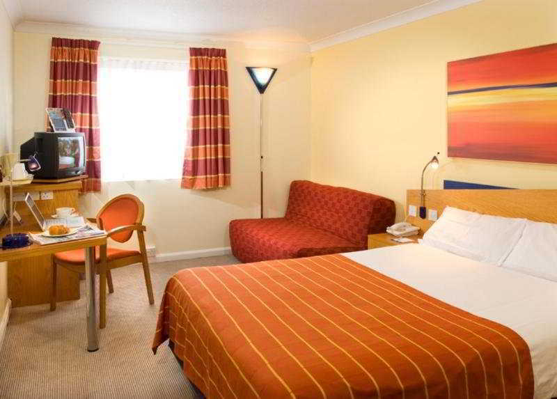 Holiday Inn Express London - Dartford, An Ihg Hotel Buitenkant foto